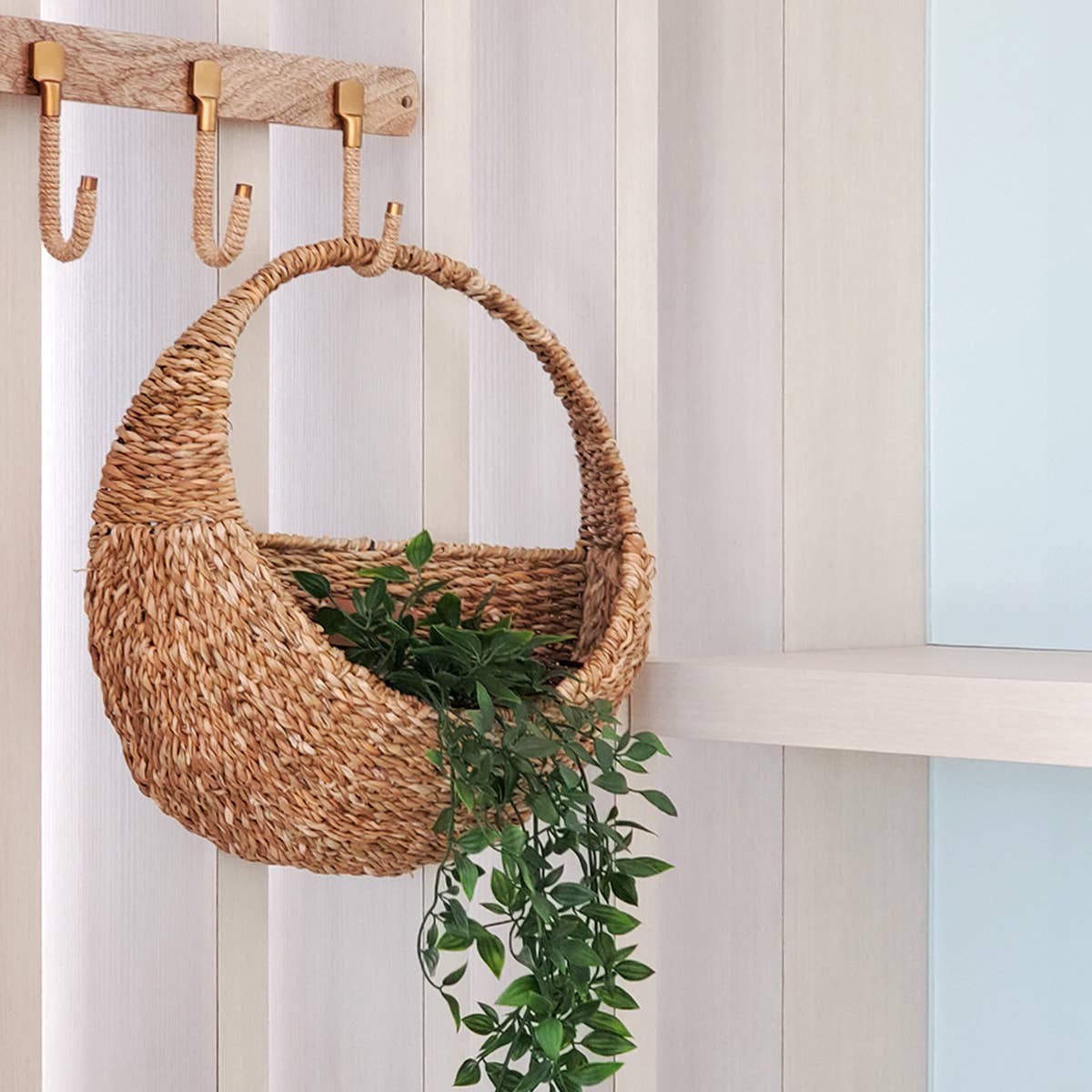 Handwoven Wicker Wall Hanging Basket l Savar Hanging Planter